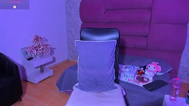 melodybonss  online show from January 18, 2025, 4:26 am