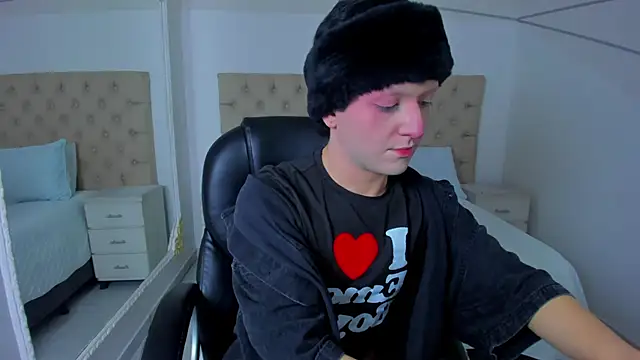 melodybonss  online show from March 5, 2025, 5:18 am