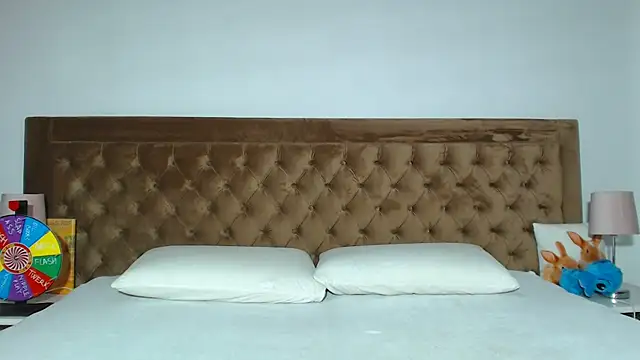 Aylinhoney08 online show from April 22, 2026, 4:59 am