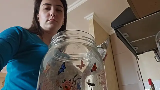 AlejandraDelaney online show from January 21, 2025, 8:08 am