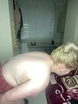 BrigitDani  online show from January 31, 2025, 1:34 pm