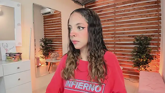 Sapphire Venuss online show from March 15, 2025, 10:11 pm