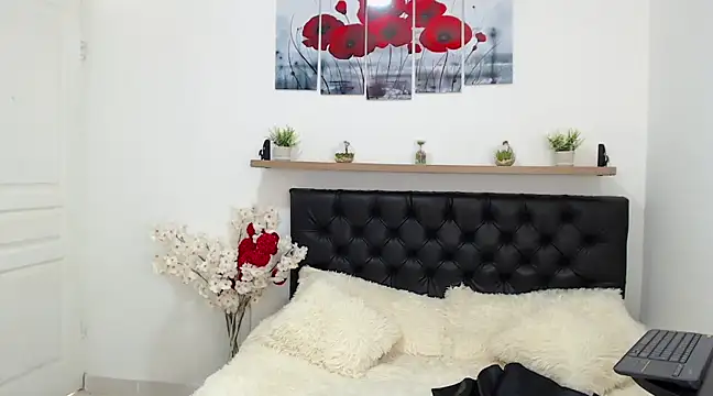 lily f00x online show from January 18, 2025, 3:27 pm