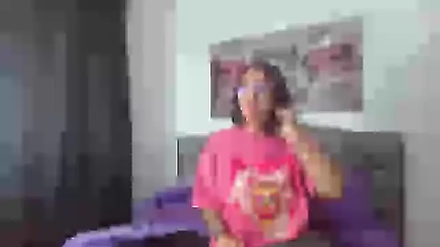 lily f00x online show from January 28, 2025, 12:32 pm