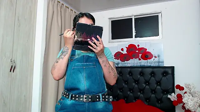 lily f00x online show from March 6, 2026, 12:34 pm