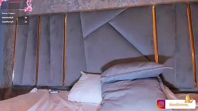 KimDevinne online show from March 15, 2025, 9:09 am