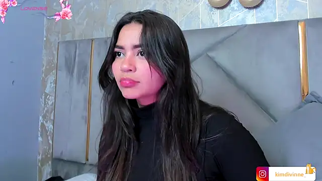 KimDevinne online show from October 16, 2025, 2:34 am