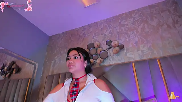 KimDevinne online show from March 7, 2026, 2:52 am