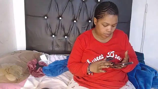 Snapshot of BigbootyNickyx chatting on September 30, 2025, 1:05 pm BigbootyNickyx online show from September 30, 2025, 1:05 pm