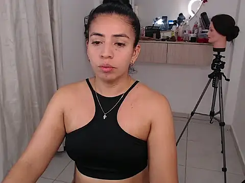 anngela01 online show from March 16, 2026, 12:49 am