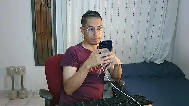 Orionferrer- online show from December 15, 2025, 2:49 am