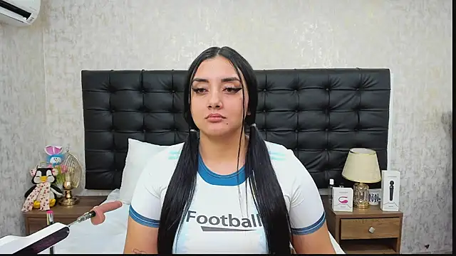 AmaliaDalton online show from April 19, 2026, 6:10 pm