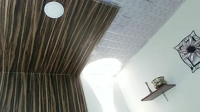 issa soto  online show from February 19, 2025, 1:50 pm