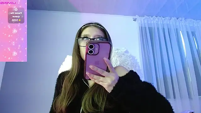 Aurora blossom   online show from September 19, 2025, 8:53 pm