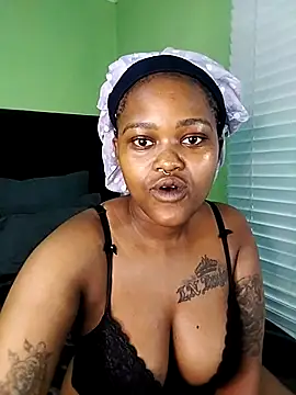 ThickPearlx23 online show from November 15, 2025, 4:10 am