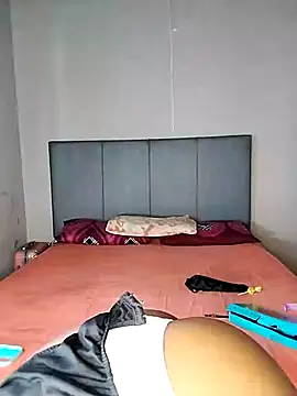 ThickPearlx23 online show from January 9, 2026, 6:16 am