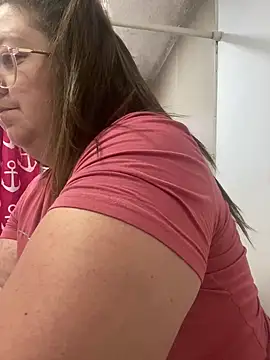 Snapshot of Chloee_ep chatting on December 21, 2024, 9:15 pm Chloee ep online show from December 21, 2024, 9:15 pm