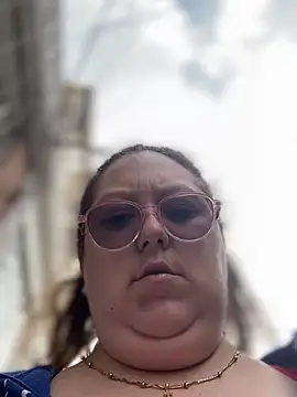 Snapshot of Chloee_ep chatting on December 27, 2024, 7:24 pm Chloee ep online show from December 27, 2024, 7:24 pm