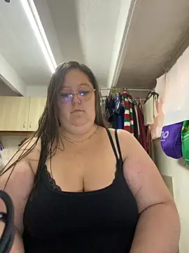 Snapshot of Chloee_ep chatting on September 19, 2025, 10:21 pm Chloee ep online show from September 19, 2025, 10:21 pm