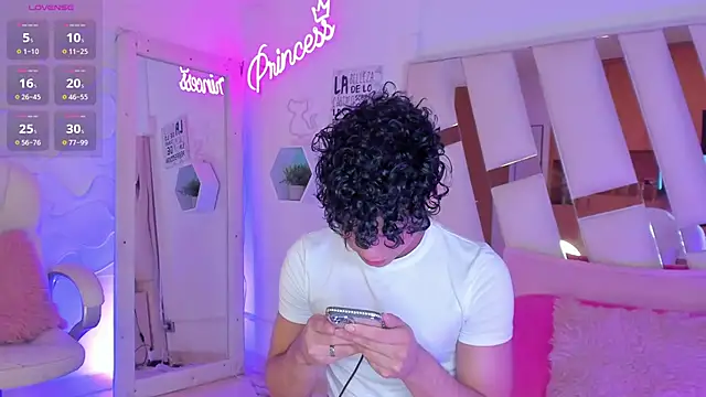 EthanCollens online show from January 8, 2025, 9:01 pm