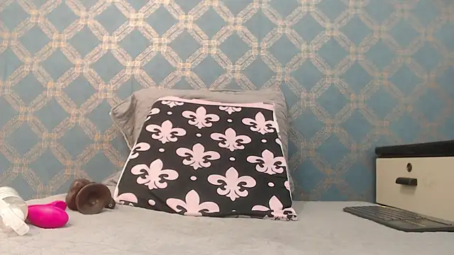 violeta cute18 online show from September 8, 2025, 7:46 pm