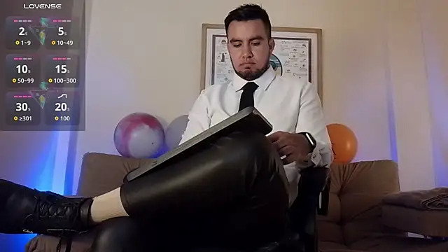 bradley colt online show from December 4, 2025, 3:21 pm