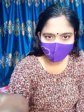 Hot Maleka online show from February 25, 2025, 1:52 am