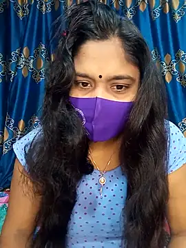 Hot Maleka online show from February 26, 2025, 1:53 am