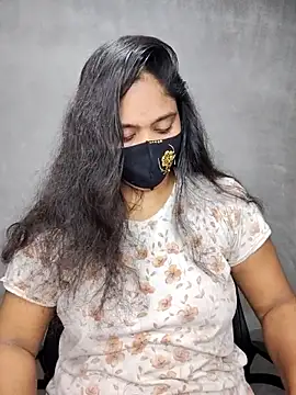 Hot Maleka online show from September 10, 2025, 1:27 am