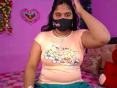 Hot Maleka online show from January 7, 2026, 5:15 pm