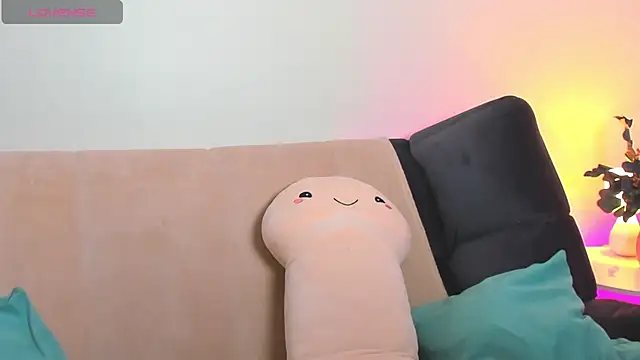 Sara Robinson online show from February 15, 2025, 10:22 am