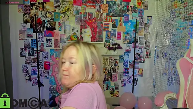 Sara Robinson online show from October 6, 2025, 7:06 am