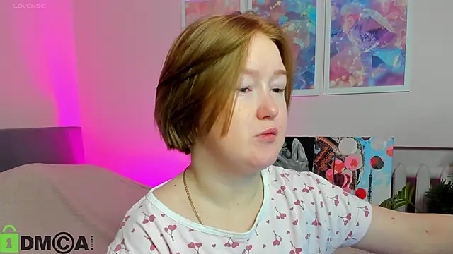 Sara Robinson online show from October 25, 2025, 2:41 am