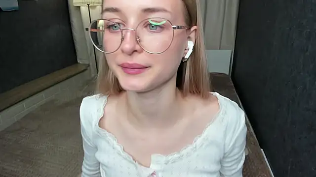 Tiffanyhunt online show from January 27, 2025, 6:09 pm