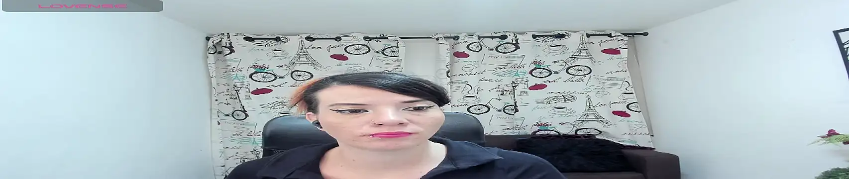 DanaaRey online show from October 22, 2025, 4:07 pm