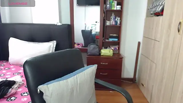 miia-big1boobs  online show from February 13, 2025, 6:27 pm