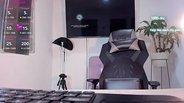 emily palmeer online show from November 6, 2025, 9:10 am