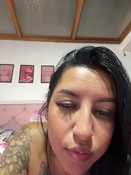 Tamara Roberts1 online show from February 9, 2025, 5:29 am