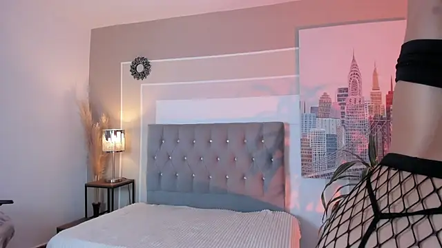 valeriavibes online show from December 12, 2024, 7:15 pm