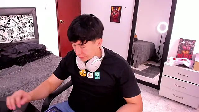 setsuna10 online show from March 8, 2025, 8:35 pm