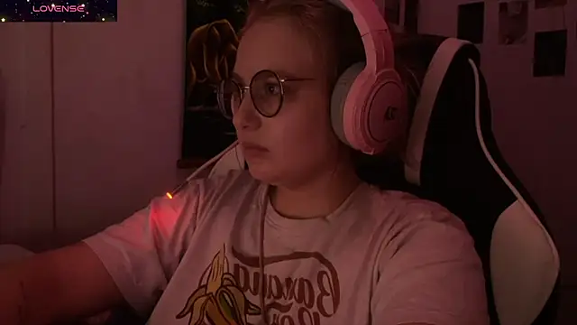 JacyWinslat online show from September 27, 2025, 9:42 pm