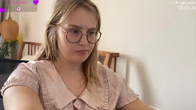 Snapshot of JacyWinslat chatting on February 6, 2026, 6:40 am JacyWinslat online show from February 6, 2026, 6:40 am