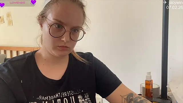 Snapshot of JacyWinslat chatting on February 8, 2026, 9:13 am JacyWinslat online show from February 8, 2026, 9:13 am