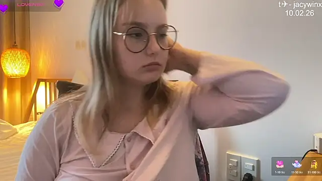 Snapshot of JacyWinslat chatting on February 11, 2026, 10:42 am JacyWinslat online show from February 11, 2026, 10:42 am