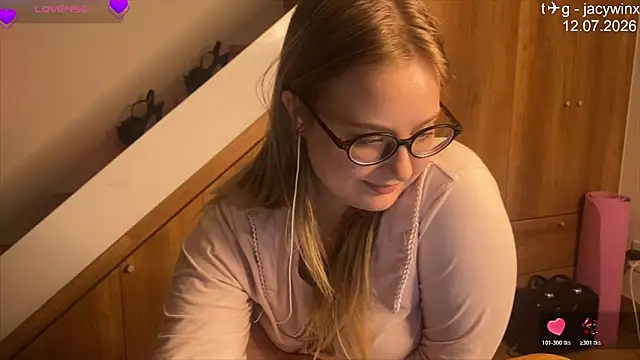 JacyWinslat online show from July 12, 2026, 10:23 pm