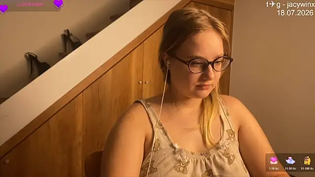 JacyWinslat online show from July 20, 2026, 12:14 am