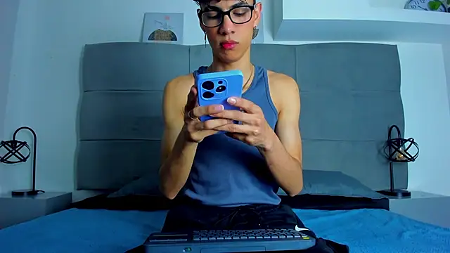 NeoRaptis online show from February 22, 2025, 7:58 pm