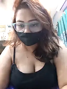 Cute-mona online show from November 10, 2025, 7:24 pm