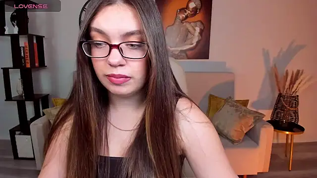 DaniellaLovely online show from December 5, 2024, 2:33 pm