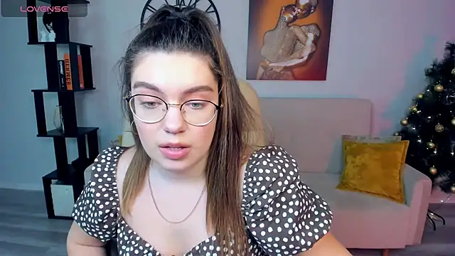 DaniellaLovely online show from December 21, 2024, 8:28 am